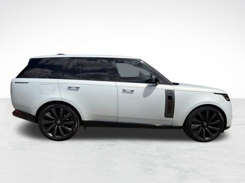 Used 2023 Land Rover Range Rover SV AWD/4WD image 8