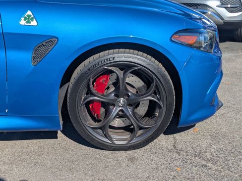 Used 2018 Alfa Romeo Giulia Quadrifoglio w/ Driver Assist Dynamic Package image 20