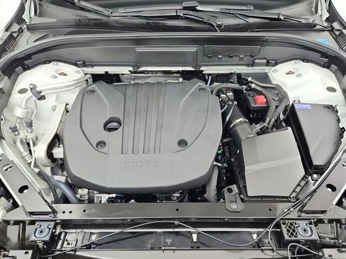 Certified 2023 Volvo XC60 B5 Plus w/ Climate Package image 31
