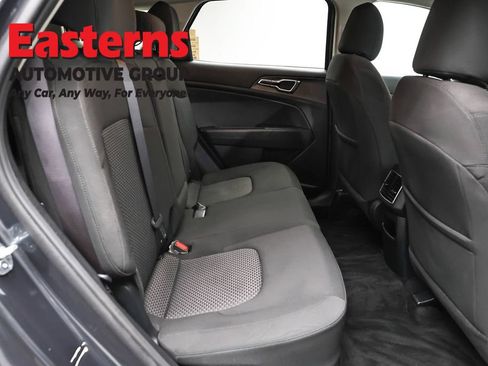 Used 2023 Kia Sportage LX AWD/4WD image 24