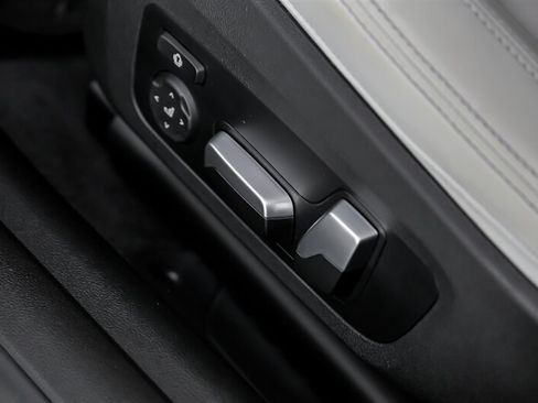 Used 2023 BMW M4 Competition RWD image 23