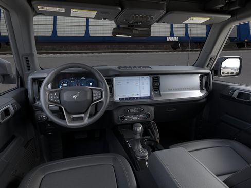 New 2026 Ford Bronco Badlands AWD/4WD image 9
