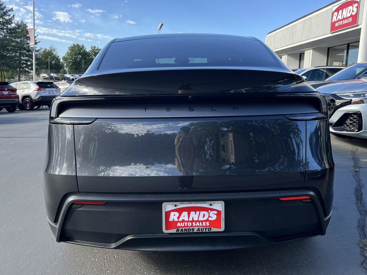 Used 2026 Tesla Model Y Long Range RWD image 25