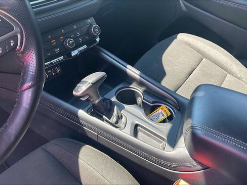 Used 2024 Dodge Durango SXT w/ SXT Blacktop Group RWD image 18