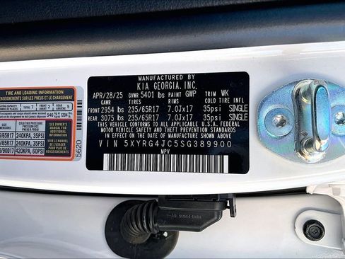 Used 2025 Kia Sorento LX image 42