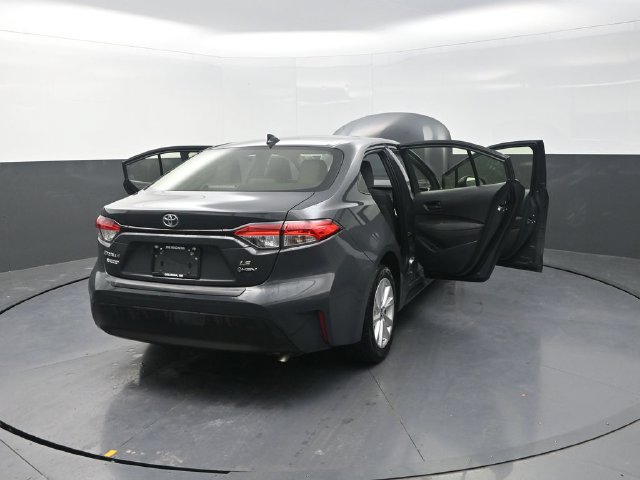Used 2026 Toyota Corolla LE w/ LE Premium Package FWD image 44
