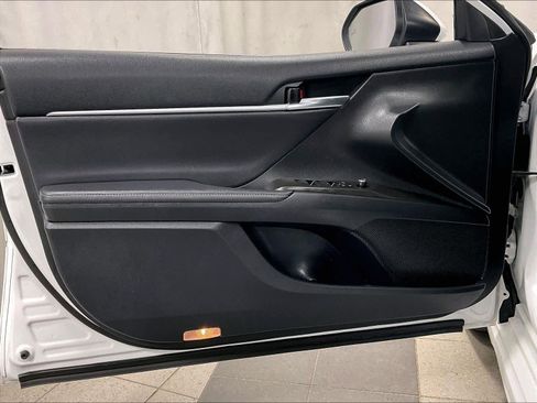 Used 2021 Toyota Camry XSE w/ Navigation Upgrade Package image 9