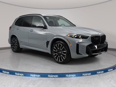 New 2026 BMW X5 xDrive40i w/ M Sport Package AWD/4WD image 3