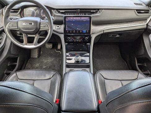 Used 2024 Jeep Grand Cherokee L Limited w/ Luxury Tech Group II image 34