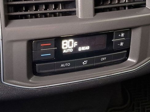 Used 2019 Volkswagen Atlas SE w/ Towing Package image 12