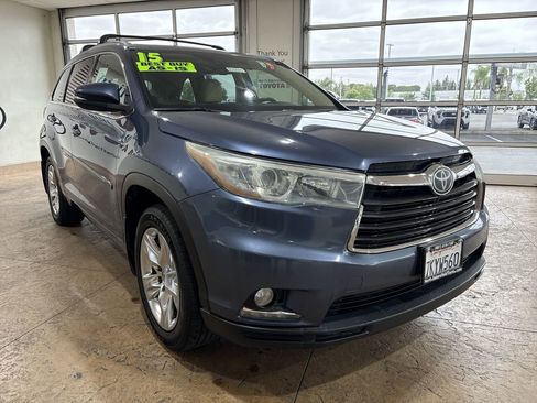 Used 2015 Toyota Highlander Limited Platinum AWD/4WD image 4