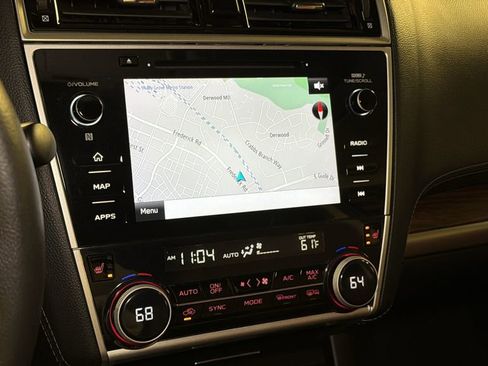 Used 2018 Subaru Outback 2.5i Touring AWD/4WD image 28