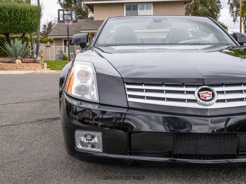 Used 2006 Cadillac XLR image 88