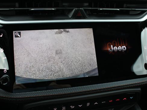 New 2026 Jeep Cherokee Limited AWD/4WD image 36
