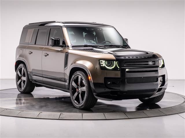 Used 2025 Land Rover Defender 110 X AWD/4WD image 7
