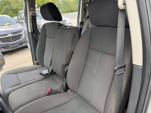 Used 2008 Mitsubishi Raider LS RWD image 24