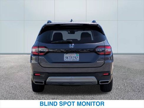 Certified 2024 Honda Pilot Touring image 8
