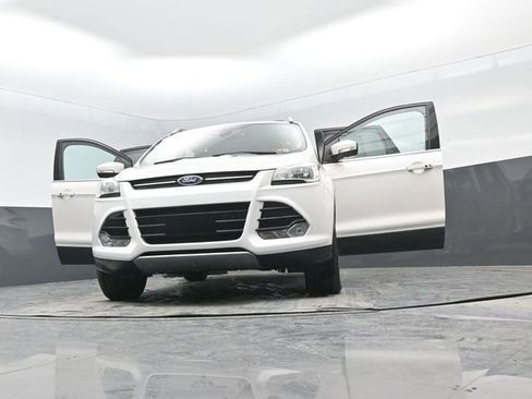 Used 2015 Ford Escape Titanium image 24