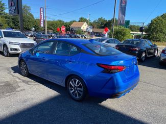 Used 2020 Nissan Versa SV video 3