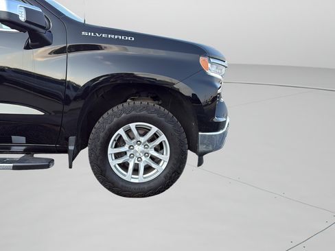 Used 2022 Chevrolet Silverado 1500 LTZ w/ LTZ Premium Package AWD/4WD image 15