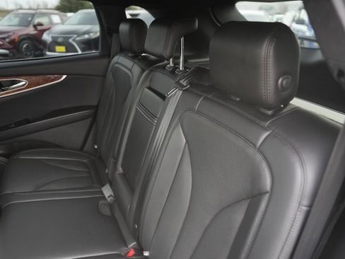 Used 2018 Lincoln MKX Reserve w/ Driver Assistance Package image 14