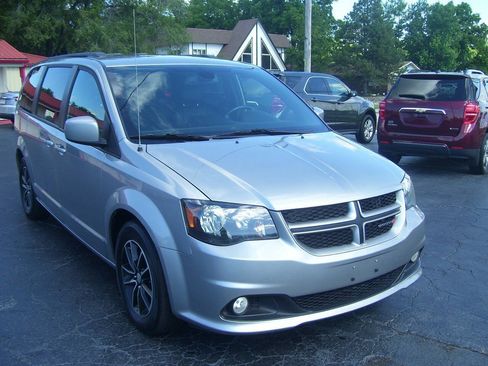 Used 2018 Dodge Grand Caravan GT FWD image 4
