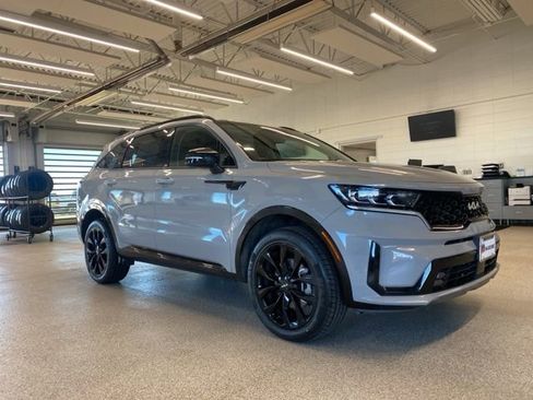 Used 2022 Kia Sorento SX image 3