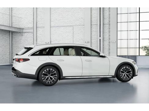 New 2026 Mercedes-Benz E 450 4MATIC All-Terrain Wagon image 18