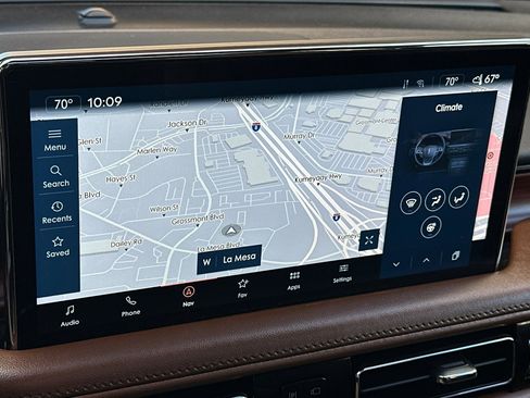 Used 2023 Lincoln Nautilus Reserve w/ Equipment Group 202A image 18