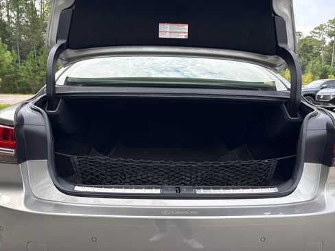 Used 2018 Lexus LS 500 w/ Interior Upgrade Package RWD image 27
