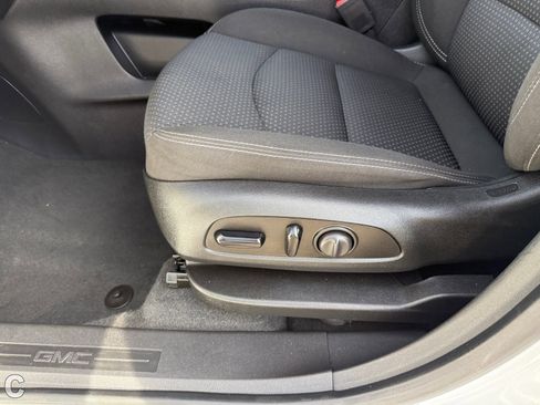 Certified 2023 GMC Terrain SLE w/ Driver Convenience Package image 20