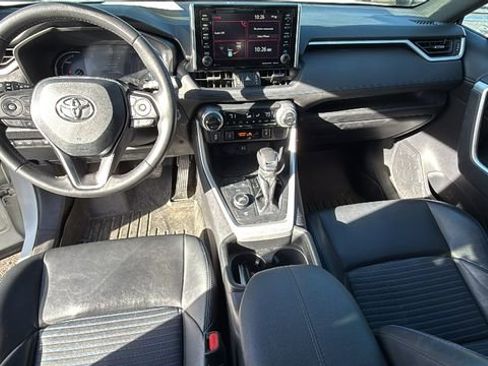 Used 2019 Toyota RAV4 XSE w/ XSE Weather Package image 9