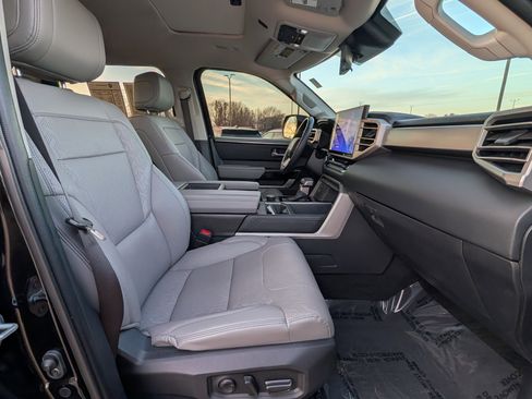 Used 2023 Toyota Tundra Limited image 13