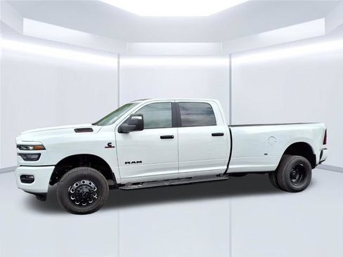 New 2026 RAM 3500 Big Horn AWD/4WD image 19