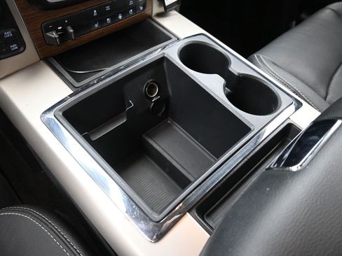 Used 2014 RAM 1500 Laramie w/ Convenience Group image 31