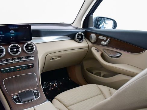 Certified 2021 Mercedes-Benz GLC 300 GLC 300 image 22