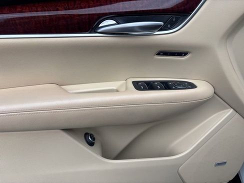 Used 2019 Cadillac XT5 Luxury image 12