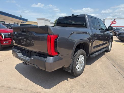 Used 2022 Toyota Tundra SR5 AWD/4WD image 7