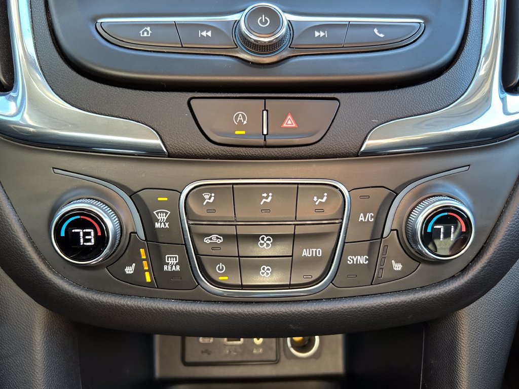 Used 2023 Chevrolet Equinox LT FWD image 27