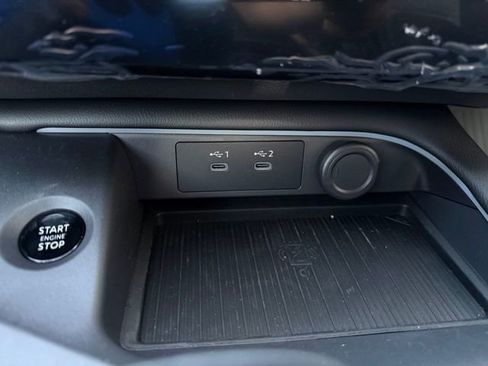 New 2026 Nissan Sentra SV w/ SV Convenience Package FWD image 21