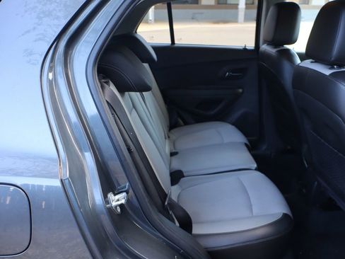 Used 2016 Chevrolet Trax LT w/ LT Convenience Package image 20