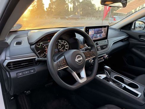 Used 2025 Nissan Altima 2.5 SV w/ SV Special Edition Package image 12