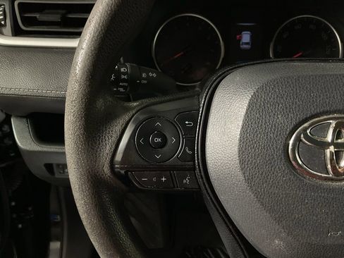 Used 2021 Toyota RAV4 XLE image 24
