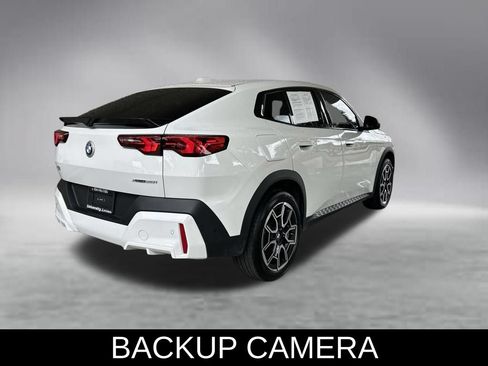 Used 2026 BMW X2 xDrive28i AWD/4WD image 3