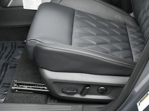 New 2026 Nissan Rogue Platinum w/ Tech Package image 18