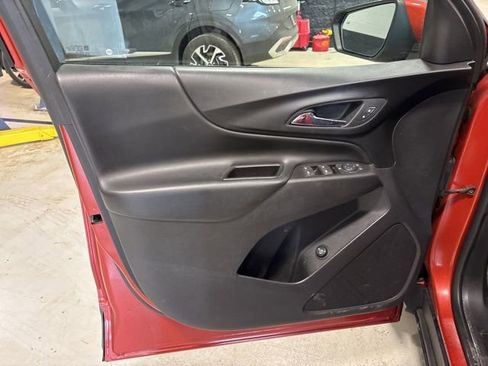 Used 2020 Chevrolet Equinox LT image 9