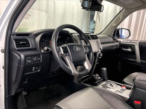 Used 2024 Toyota 4Runner SR5 Premium image 8