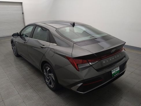 Used 2025 Hyundai Elantra SEL FWD image 5