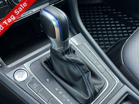 Used 2017 Volkswagen e-Golf SEL Premium image 22