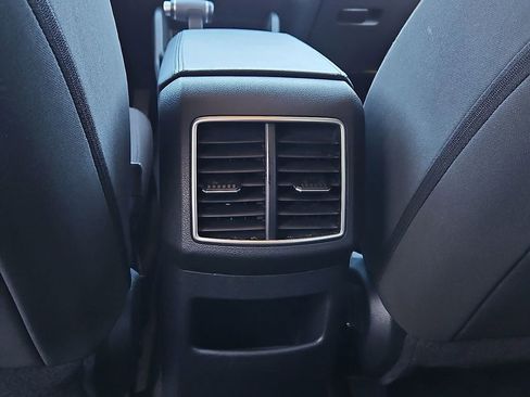 Used 2025 Kia Sportage LX image 19